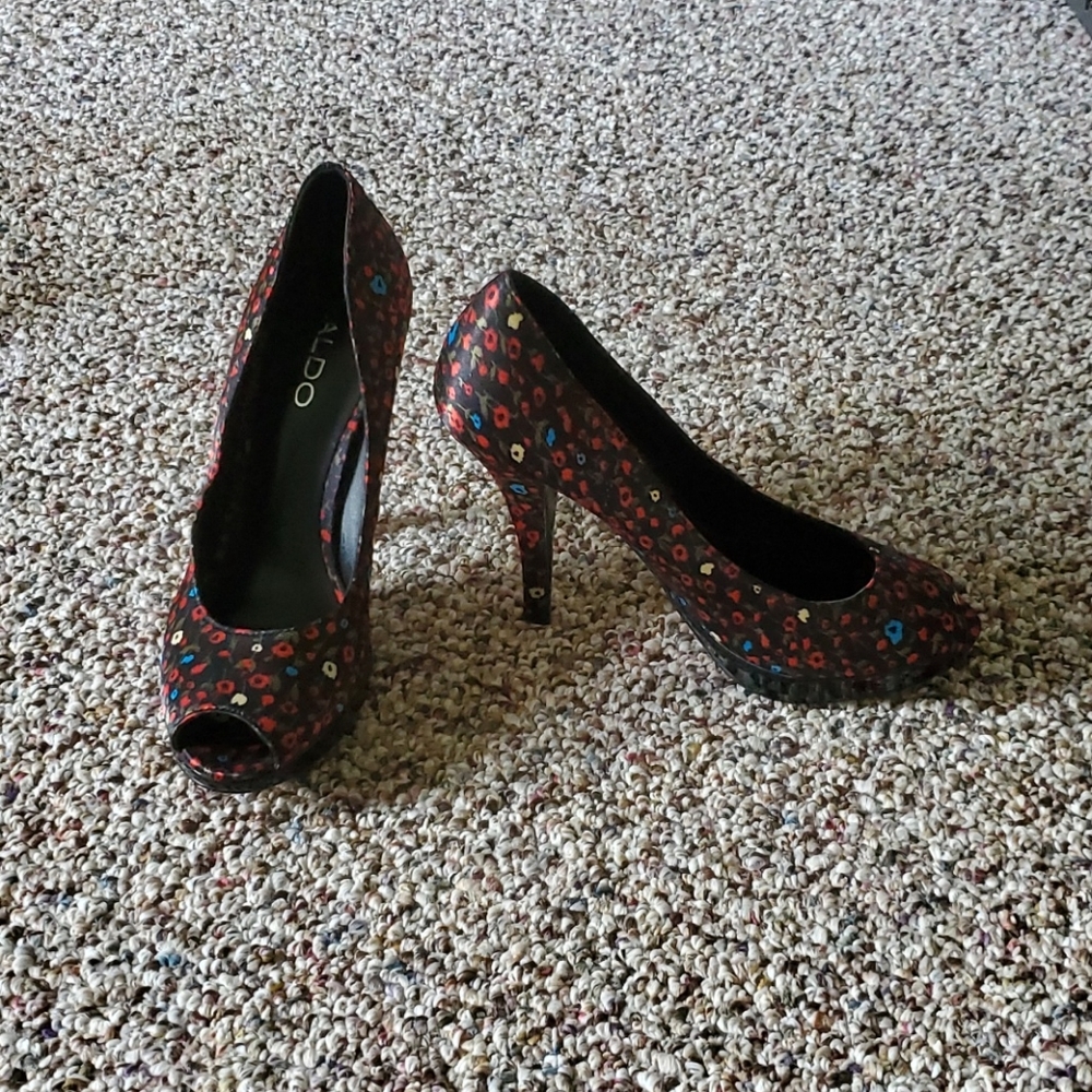 🖤ALDO🖤 SIZE 38, peep toe heels
